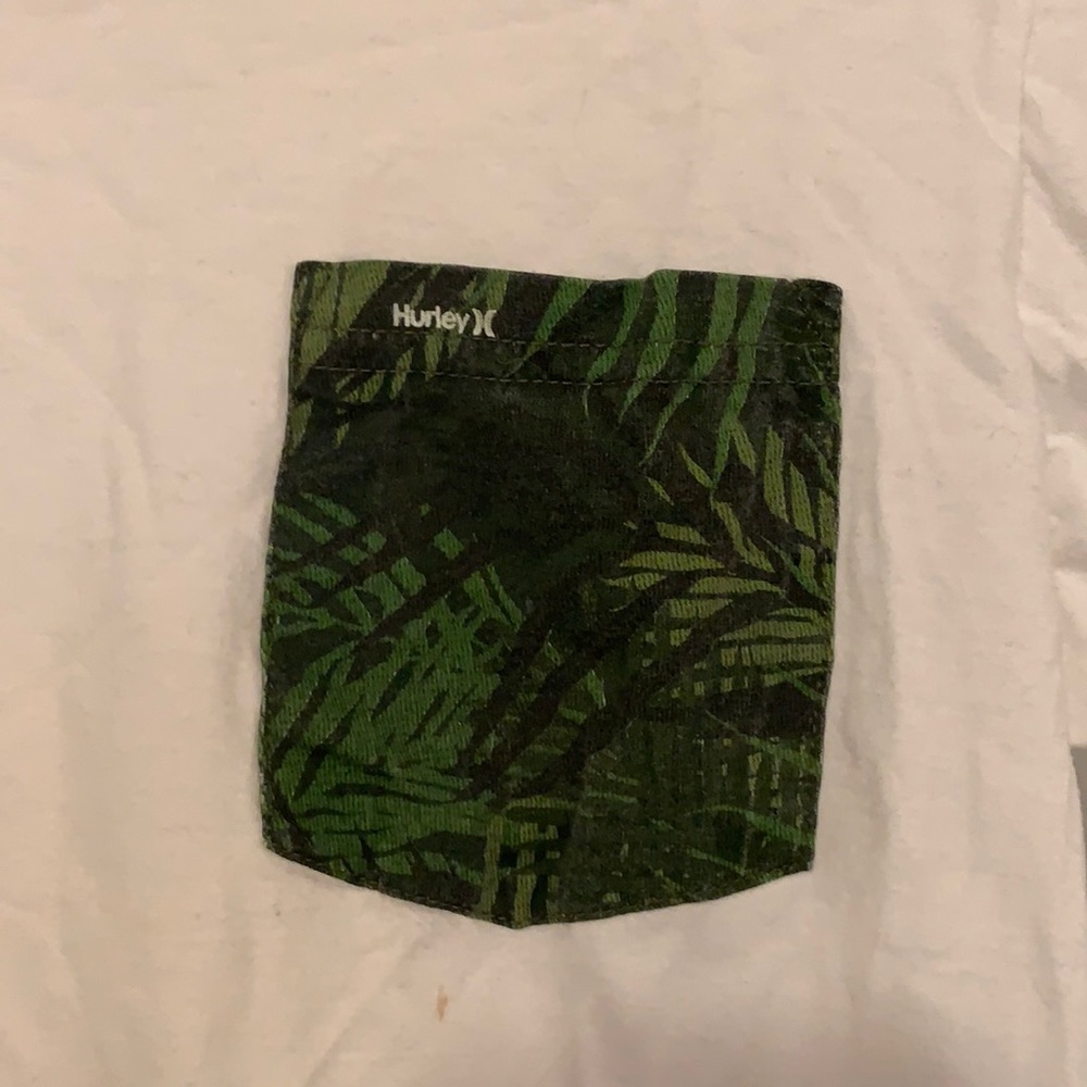 Hurley tee - Picture 2 of 3